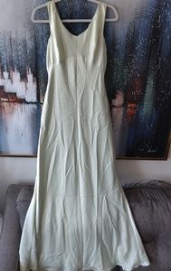 FLOOR LENGTH BRIDESMAIDS/PROM DRESS